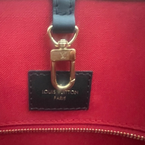 Louis Vuitton OnTheGo GM - Picture 7 of 9